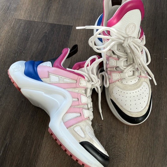 Louis Vuitton Archlight Sneakers. US 7. - Picture 2 of 4
